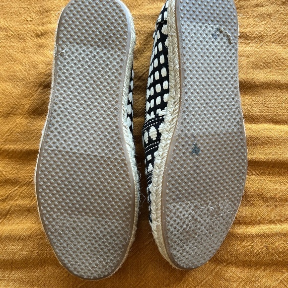 TOMS Women's Black and White Espadrilles - Picture 4 of 5
